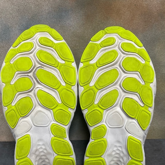 New Balance Fresh Foam More V4 WMORCR4 Light Blue Women's Running Shoes Size 9B - Picture 15 of 16